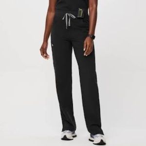 TALL Kade Cargo Scrub Pants- Size S